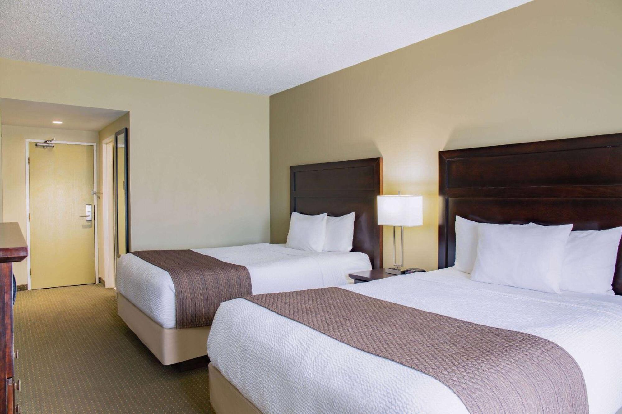 Days Inn By Wyndham Cranbrook Conference Centre Esterno foto